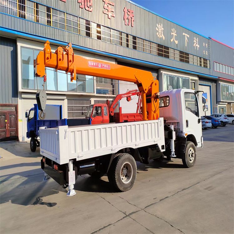 硚口区三轮随车吊定制 农用改装机自备吊中瑞长期出售